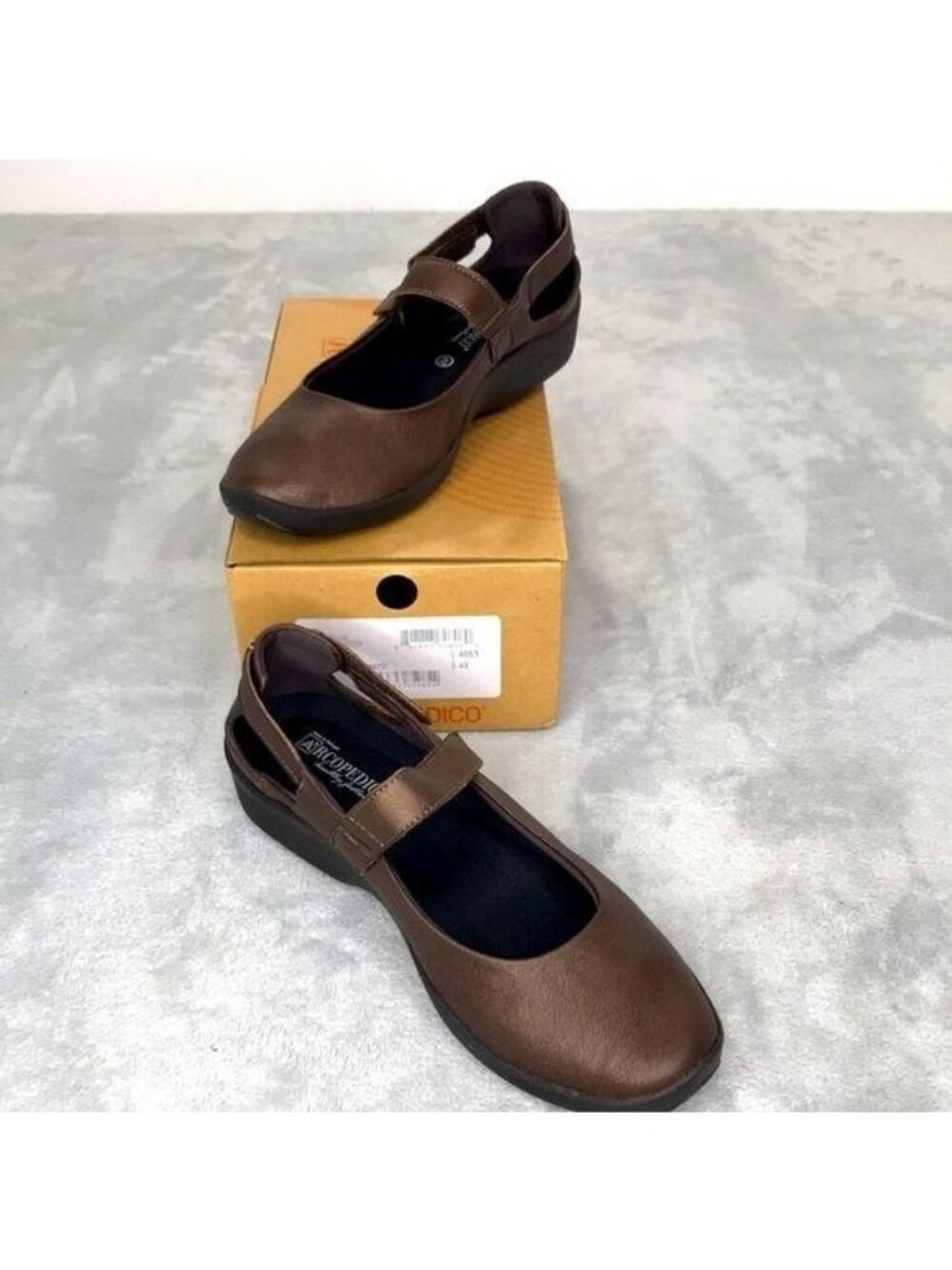 Arcopedico Triglav Bronze Synthetic Mary Janes Size 10.5 to 11 New